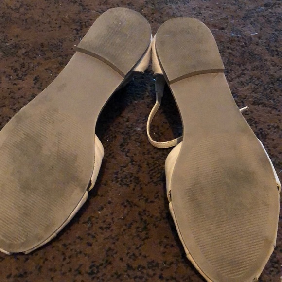 🌼🌼 Steve Madden T-Strap sandals🌼🌼 - Picture 2 of 8